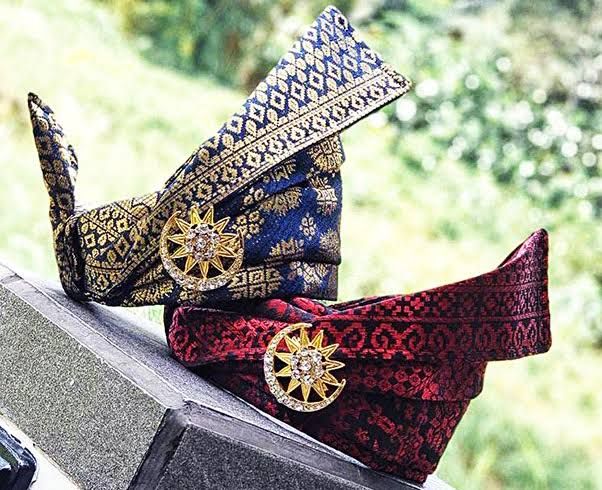 Tanjak: Mahkota di Kepala